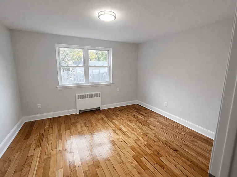 Michael Manor Apartment Homes — Photo 25