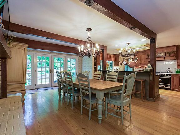 3rd image of 11 Westbourne Ln