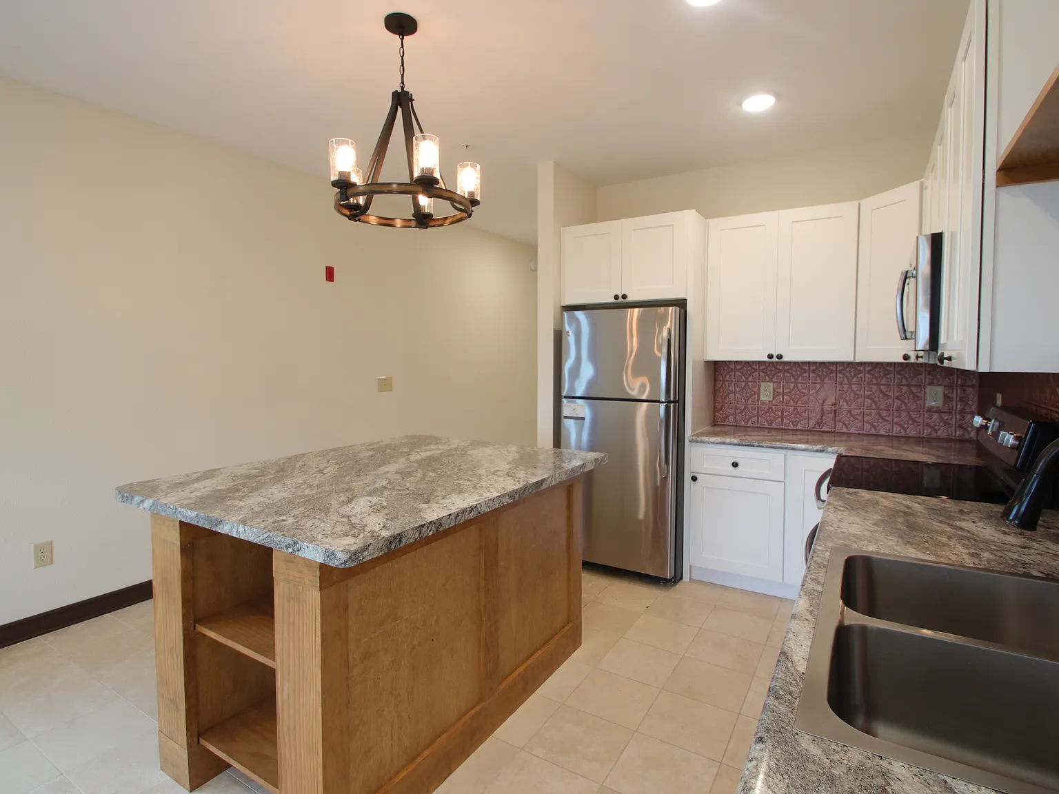 2 bed, 1014 sqft, $1,895 — Photo 4