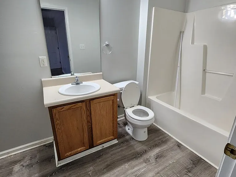 63 Coats Cir — Photo 5