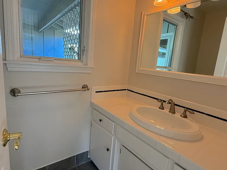 1388 Pine Ave — Photo 14