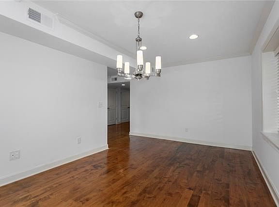 5th image of 514 E 44th St Suite 200