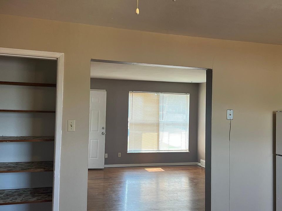 1st image of 3339 Brierhall Dr #3