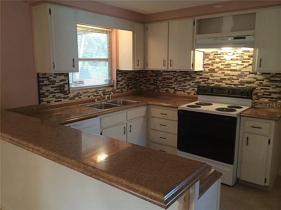 3rd image of 3916 Cherrywood Dr