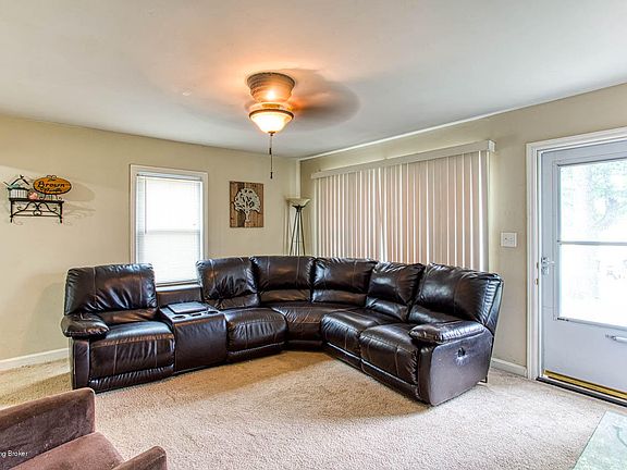 3rd image of 9536 Janna Dr