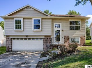 3203 Blackhawk Dr, Bellevue, NE 68123