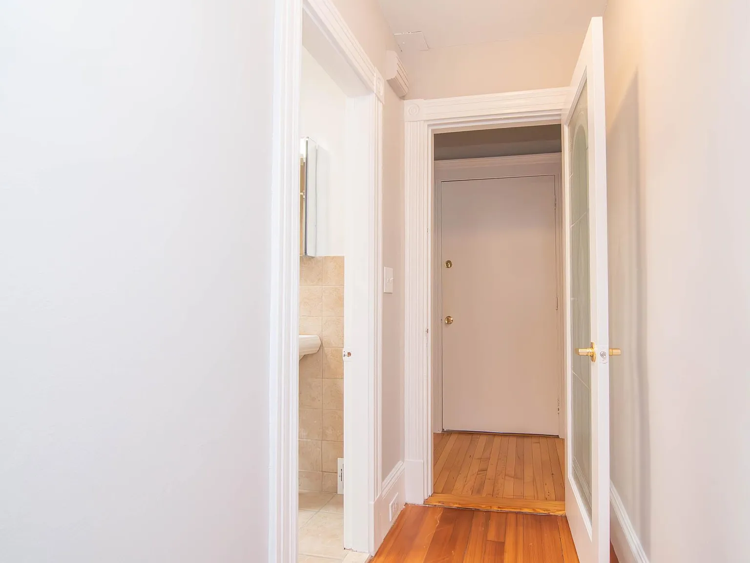 2 bed, 1062 sqft, $3,100 — Photo 3