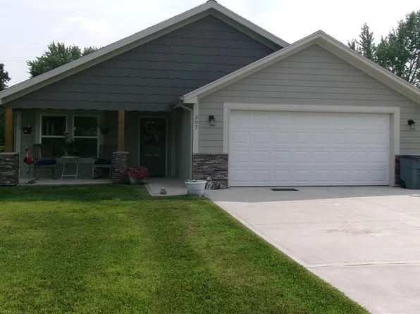 307 W Pacific St, Holden, MO 64040