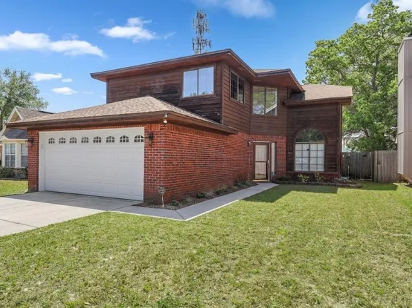 193 Woodland Park Cir, Mary Esther, FL 32569