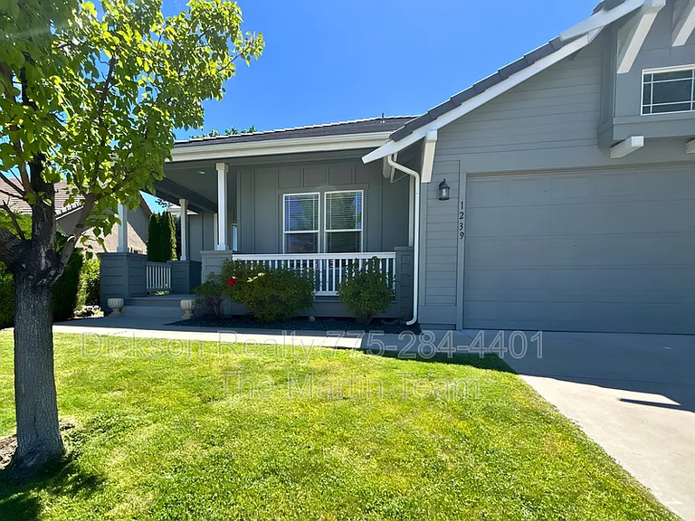 1239 Turnberry Dr — Photo 2
