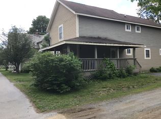 1860 Hartford Ave, Wilder, VT 05088