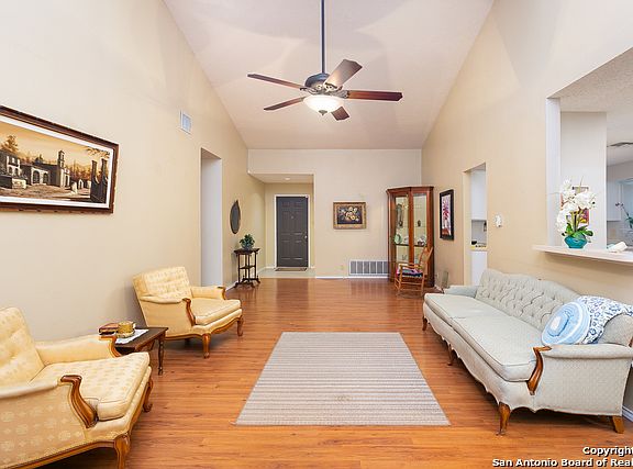 2nd image of 4919 Timber Trace St