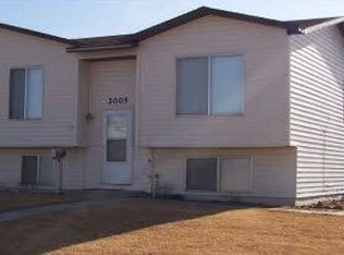 2005 Edinburgh St, Rawlins, WY 82301