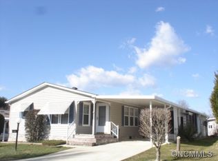 312 Happy Ln, Hendersonville, NC 28792
