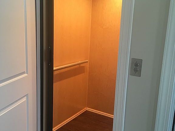 4th image of 423 Tunney Ave