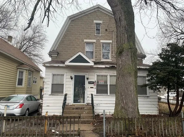 3 W 138th St, Riverdale, IL 60827