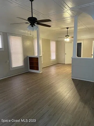2206 Irwin St — Photo 10