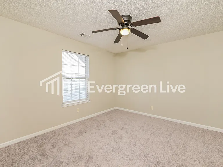 6380 Ariaal Dr — Photo 10