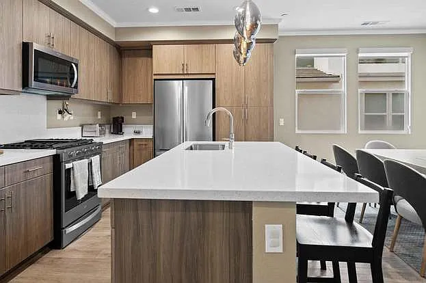 1833 Onyx Ln — Photo 94