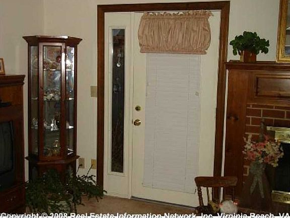 4th image of 3995 Wyckoff Dr