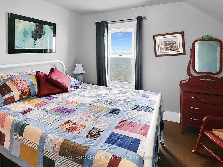 11611 Beach Rd W — Photo 25