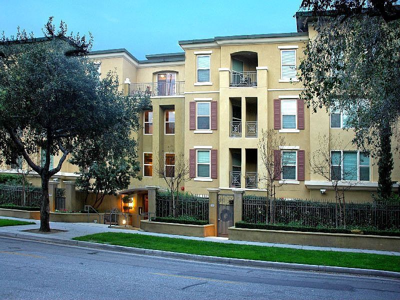 1st image of 128 N Oak Knoll Ave Unit 206