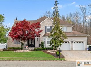 73 Highpointe Way, Matawan, NJ 07747