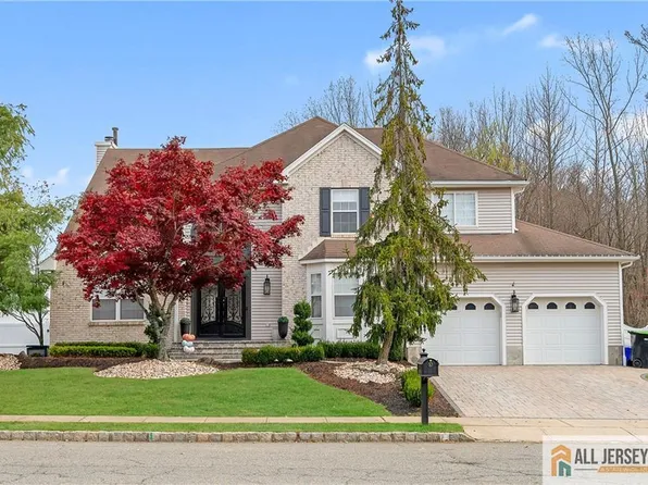 73 Highpointe Way, Matawan, NJ 07747