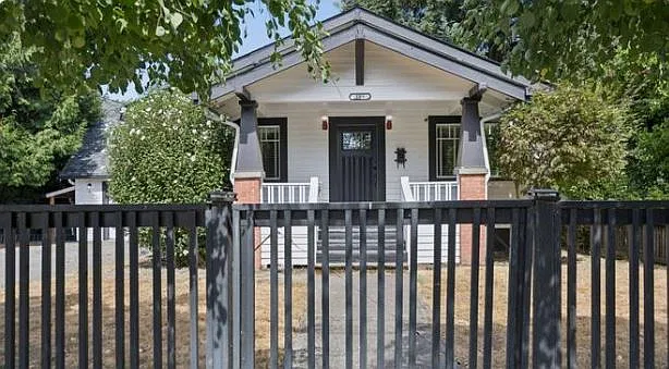 3 bed, 1873 sqft, $2,550 — Photo 2