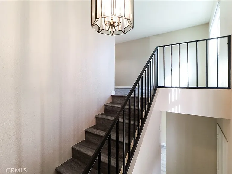 3224 N Frazier St #A — Photo 7