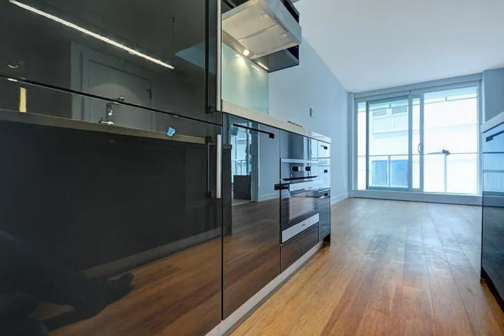 777 Richards St #1102 — Photo 17