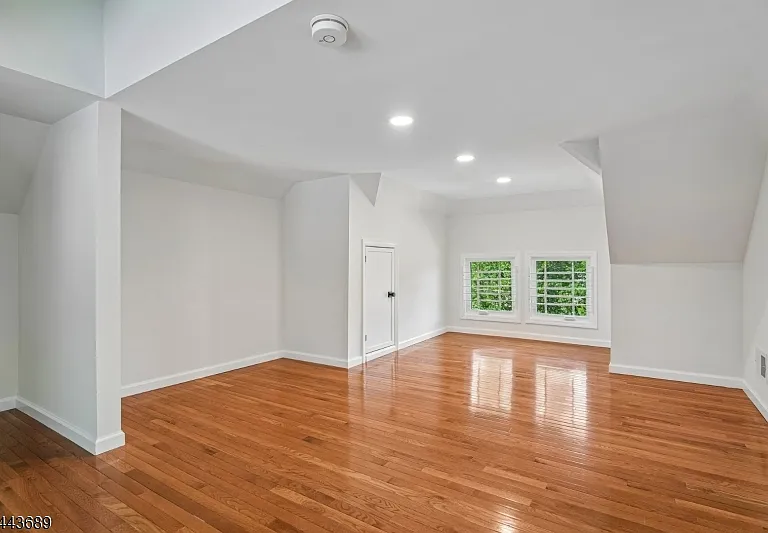 91 Birchwood Rd — Photo 36