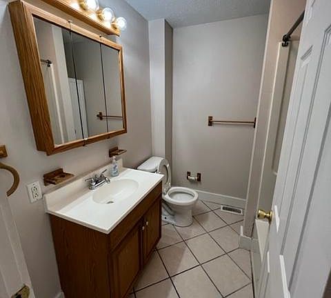 4th image of 1415 Ohmer Ave