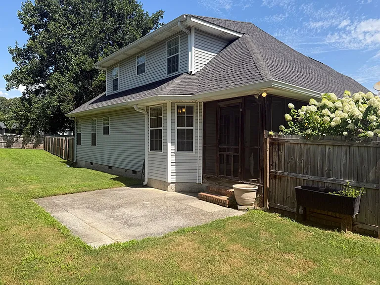 8900 Fox Glen Dr — Photo 12