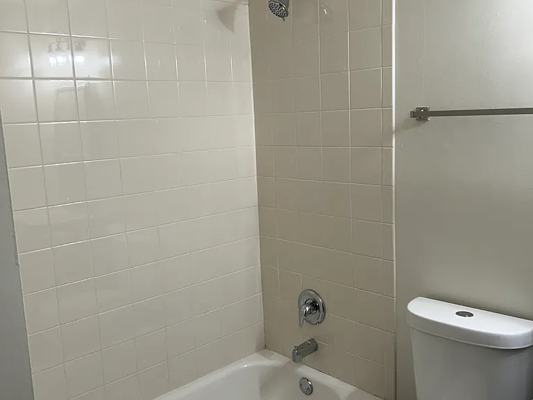 704 Court Of Birch #5 — Photo 2