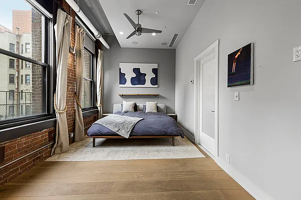 Sold by Compass | media 22