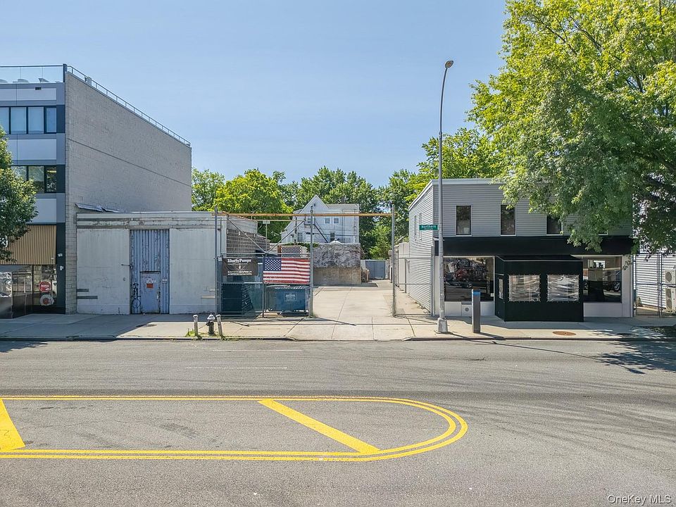 1st image of 21120 Northern Boulevard