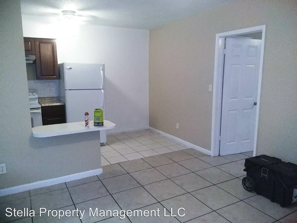 2nd image of 1025 NW 3rd Ave #2