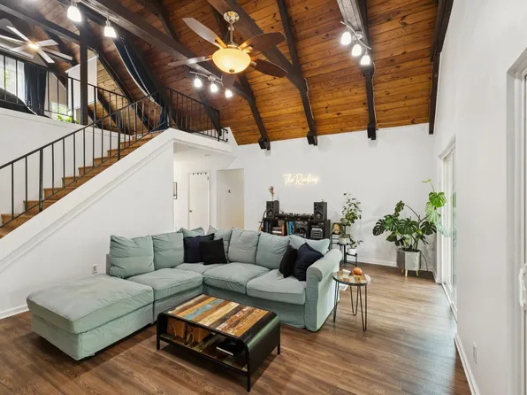 504 Foothill Dr, Nashville, TN 37217