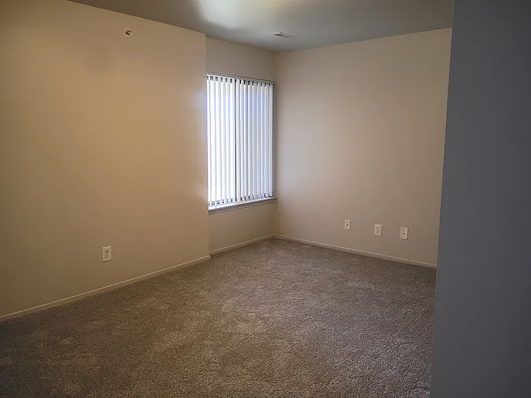 Prentiss Pointe Apartments — Photo 84