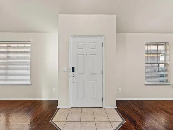 12316 SW 5th St, Yukon, OK 73099