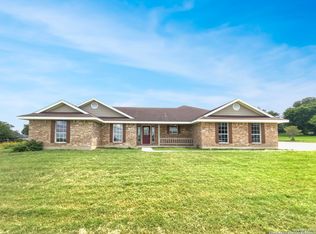 127 Rambling Trail Dr, La Vernia, TX 78121