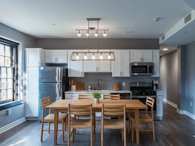 The Ingleside Apartments — Photo 9