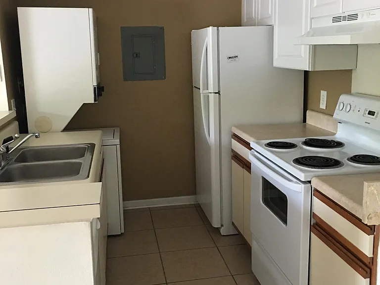 1761 Wire Rd #5-8 — Photo 1
