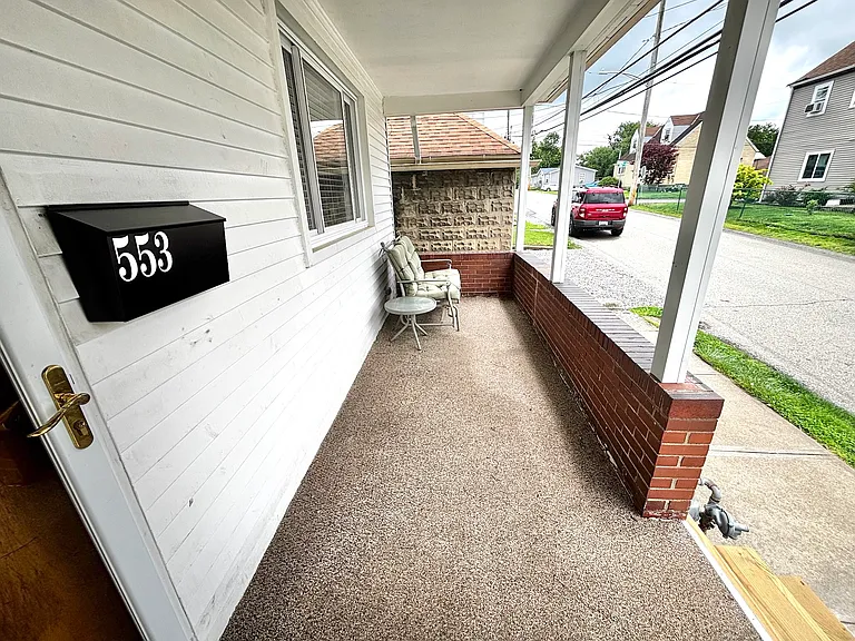 553 Foundry St — Photo 9