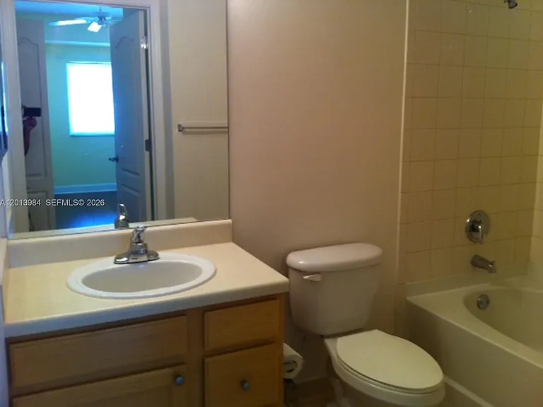 6001 SW 70th St #331 — Photo 8
