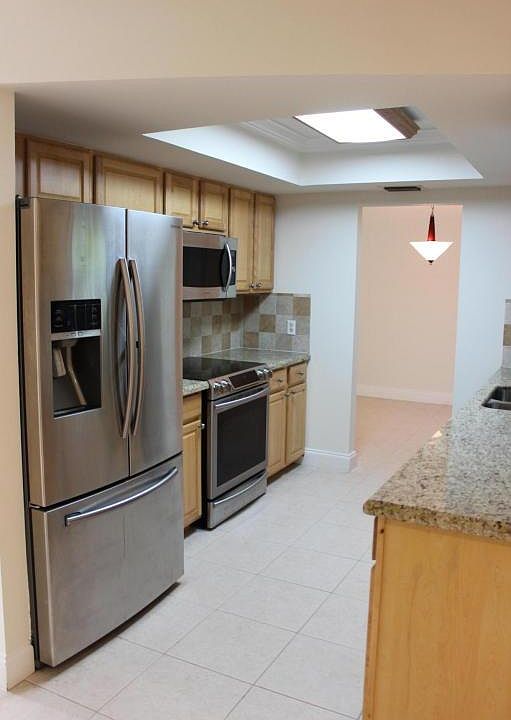 1st image of 637 Ibis Dr