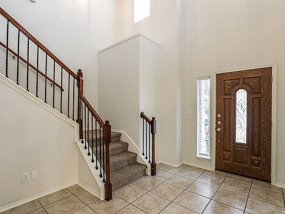 4th image of 6802 Foster Fields