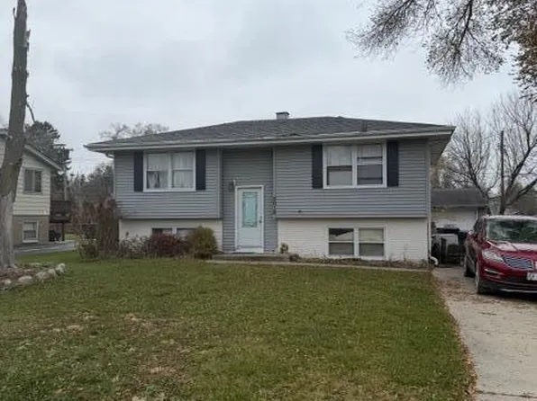 3018 Santa Fe TRAIL, Racine, WI 53404