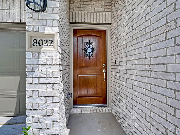 5th image of 8022 Pinebrook Arbor Ct